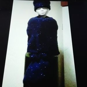 Hat, scarf and purse set